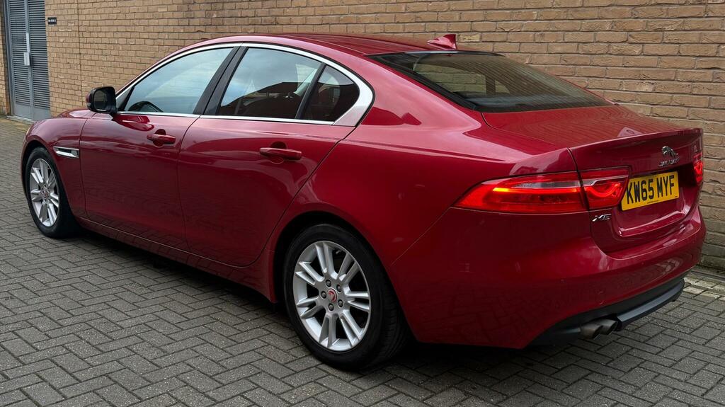Jaguar XE 2.0D Prestige Euro 6 Ss Red #5
