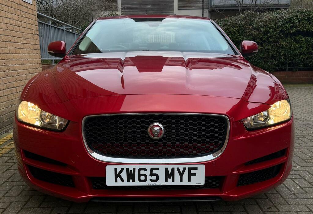 Jaguar XE 2.0D Prestige Euro 6 Ss Red #2