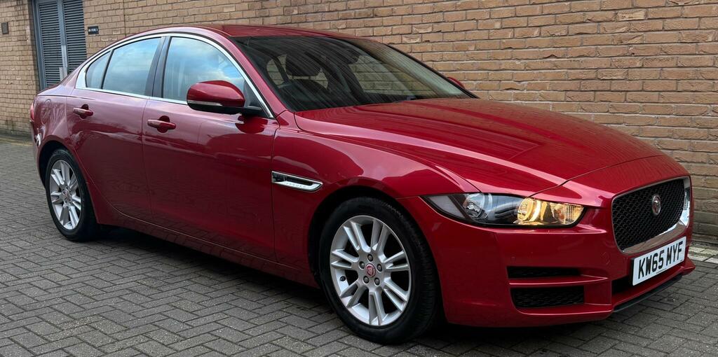 Jaguar XE 2.0D Prestige Euro 6 Ss Red #3
