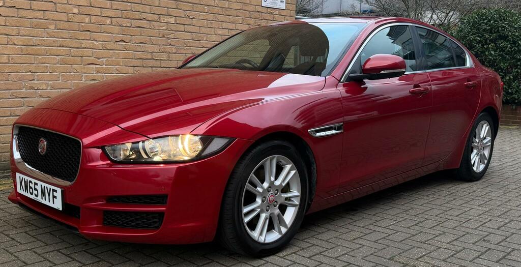 Jaguar XE 2.0D Prestige Euro 6 Ss Red #4