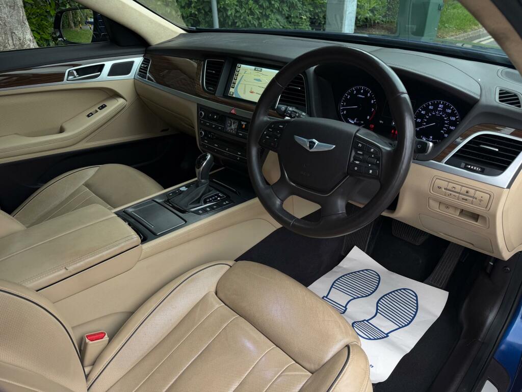 Hyundai Genesis  Black #31