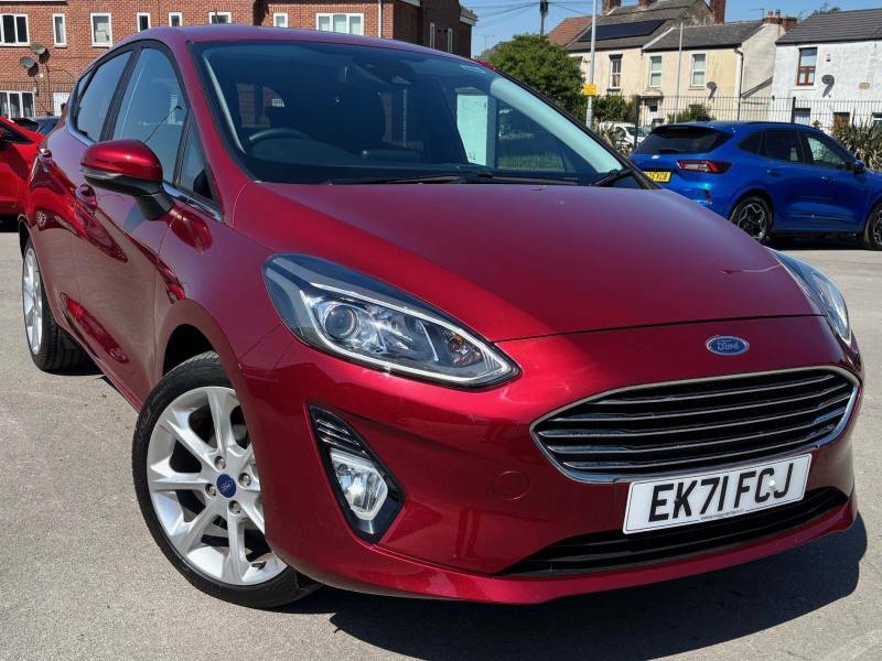 Ford Fiesta 1.0 Ecoboost Hybrid Mhev 125 Titanium X - 2021 EK71FCJ Red #3
