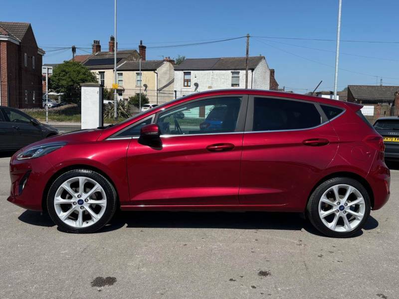 Ford Fiesta 1.0 Ecoboost Hybrid Mhev 125 Titanium X - 2021 EK71FCJ Red #4