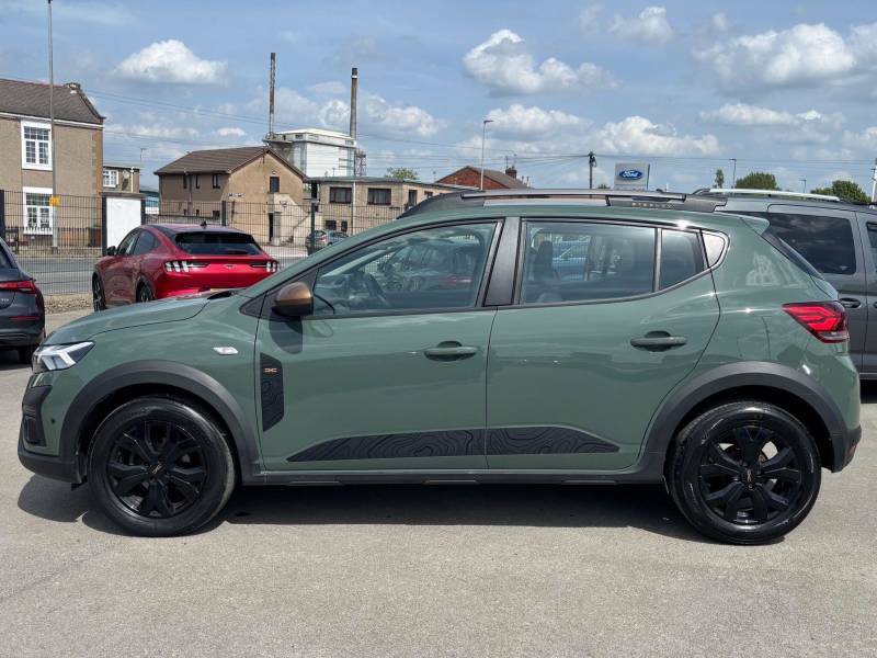 Dacia Sandero Stepway 1.0 Tce Extreme Cvt - 2023 73 SC73BHA Green #4