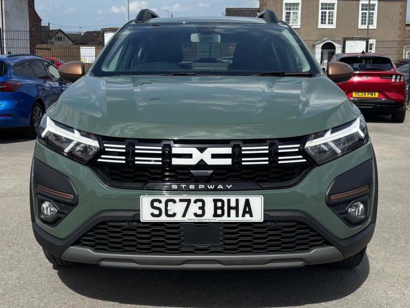 Dacia Sandero Stepway 1.0 Tce Extreme Cvt - 2023 73 SC73BHA Green #2