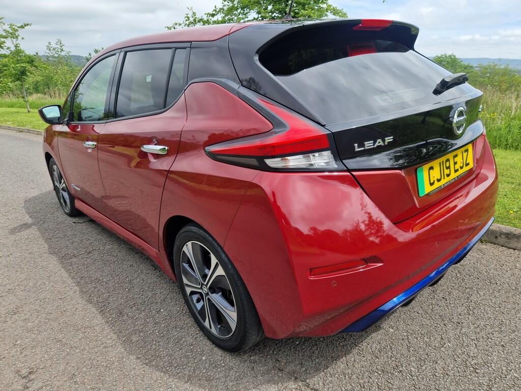 Nissan Leaf Tekna Red #3