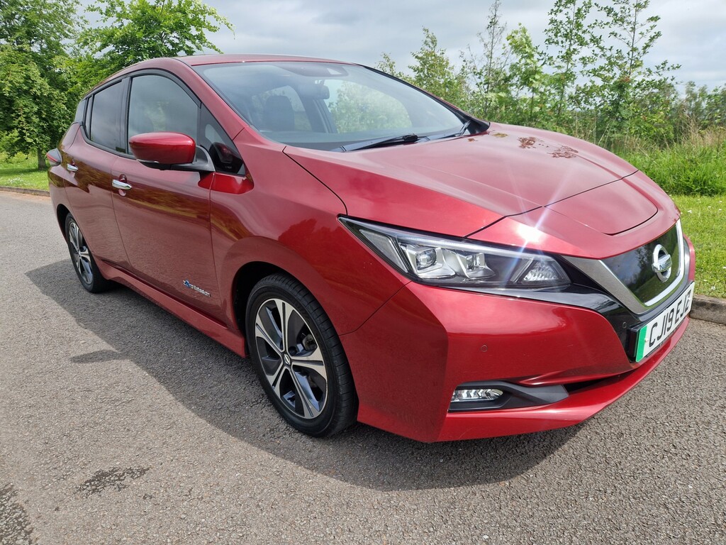 Nissan Leaf Tekna Red #2