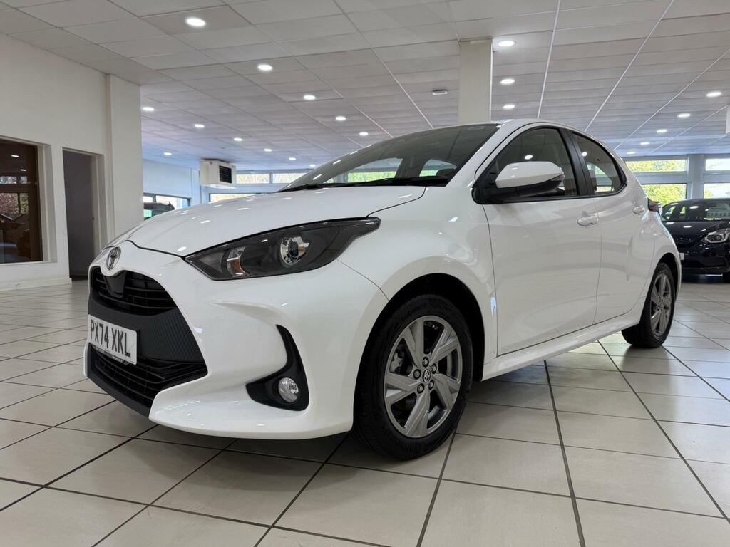 Toyota Yaris 1.5 Vvt-h Icon Hatchback Hybrid E-cvt E White #3