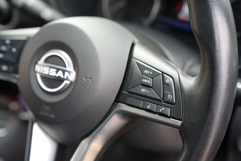 Nissan Juke 1.0 Dig-t N-connecta Suv Euro 6 SM72HWA Grey #2