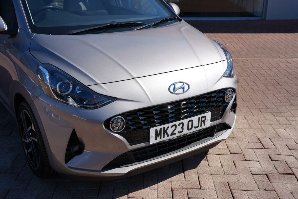 Hyundai I10 1.2 Premium Hatchback Euro 6 Ss MK23OJR Brown #3
