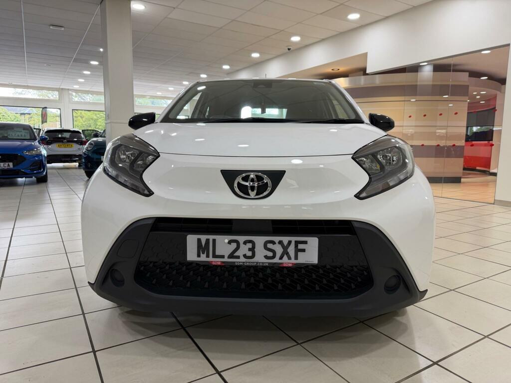 Toyota Aygo X 1.0 Vvt-i Pure Hatchback X-shift Euro 6 ML23SXF White #2