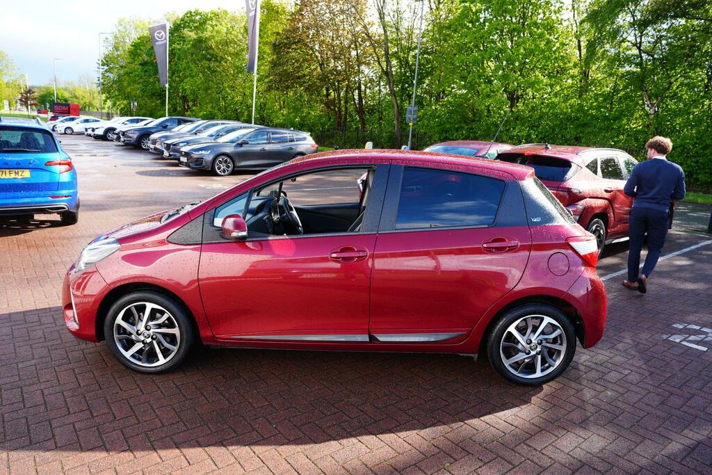 Toyota Yaris 1.5 Vvt-i Y20 Bi-tone Hatchback SD20VHT Red #4