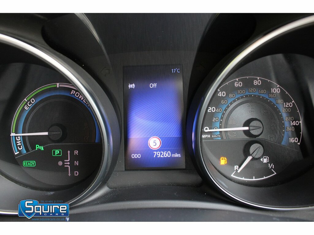 Toyota Auris Vvt-h Design U1550 Ulez HF68XML White #2