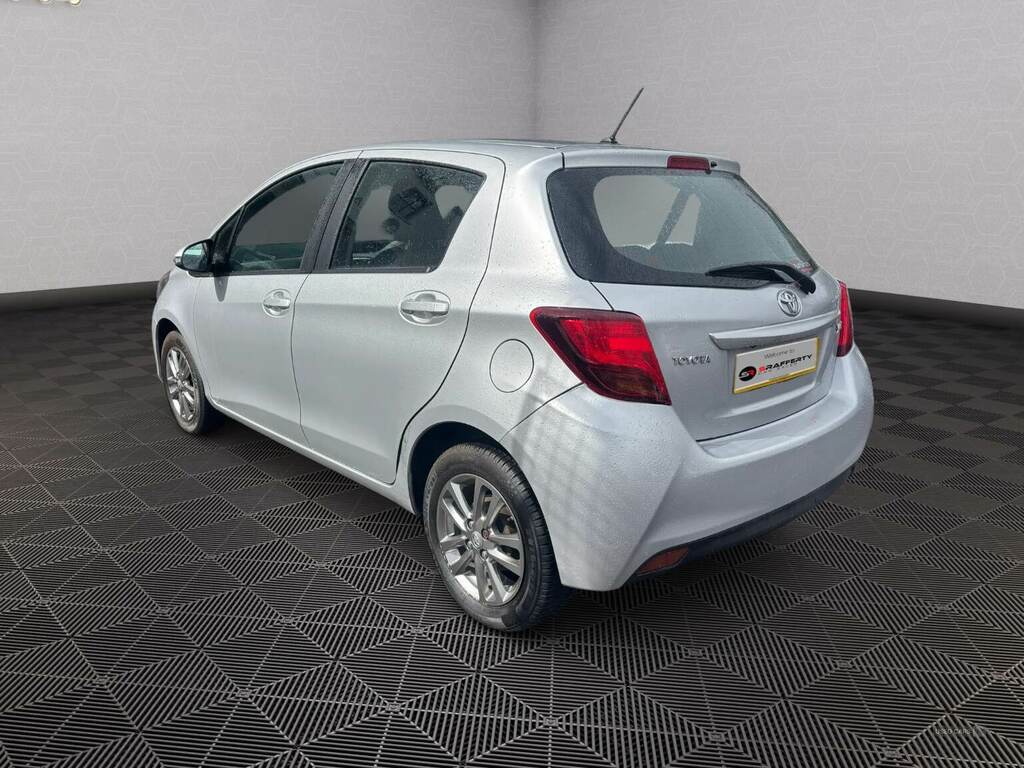 Toyota Yaris 1.33 Vvt-i Icon FA14AUL Silver #3