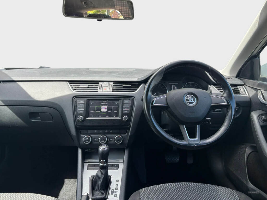 Skoda Octavia 1.6 Tdi Cr 110 Se Dsg Silver #6