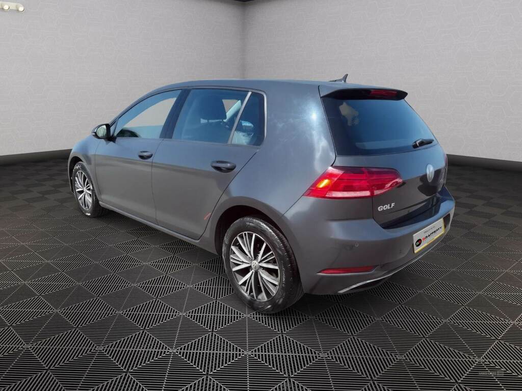 Volkswagen Golf 1.6 Tdi Se Nav KY67VTJ Grey #3