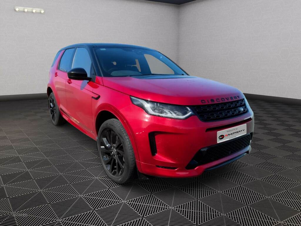 Land Rover Discovery Sport 2.0 D180 R-dynamic Se Red
