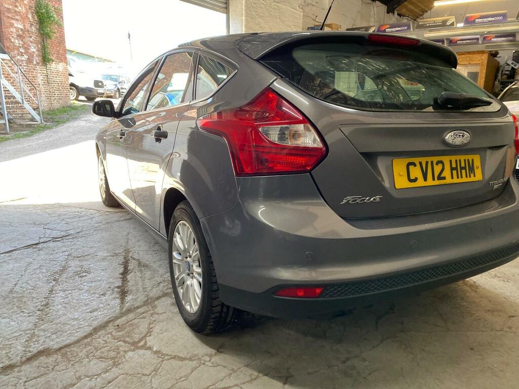 Ford Focus Hatchback 1.6 Tdci Titanium Euro 5 Ss 2012 CV12HHM Brown #4