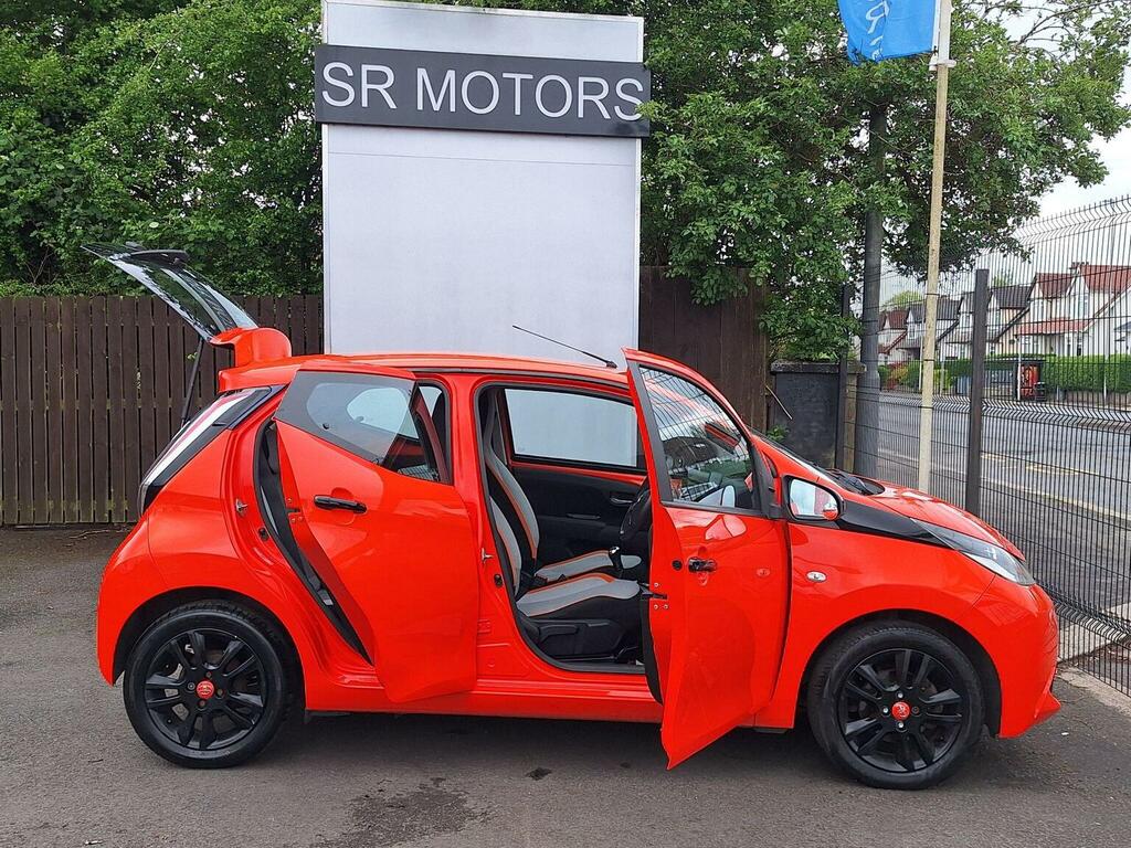 Toyota Aygo 1.0 Vvt-i X-cite Euro 5 Euro 5 PF14HVP Orange #4