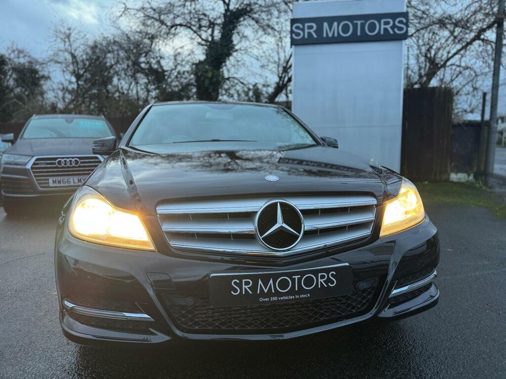 Mercedes-Benz C Class Saloon 2.1 C220 Cdi Blueefficiency Executive Se G- Black #2