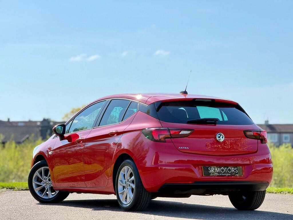 Vauxhall Astra Hatchback 1.5 Turbo D Business Edition Nav Euro 6 SH70UKM Red #2