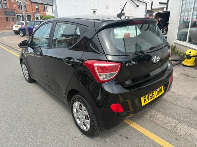 Hyundai I10 Se Hatchback RV66OHW Black #6