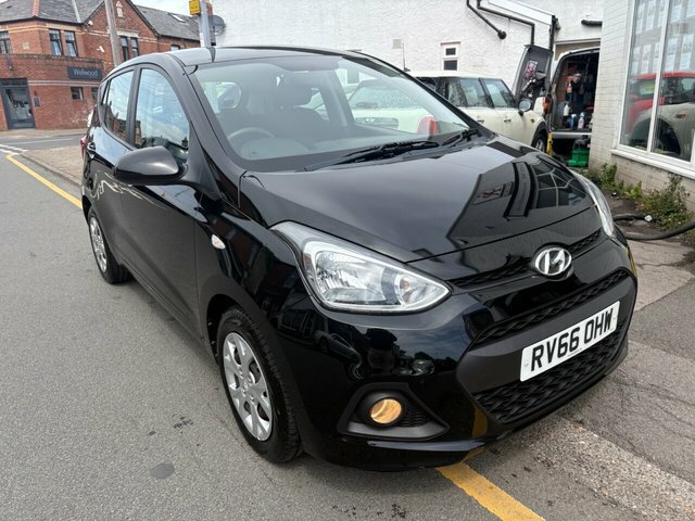 Hyundai I10 Se Hatchback RV66OHW Black #2