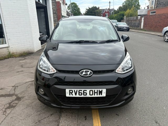 Hyundai I10 Se Hatchback RV66OHW Black #3