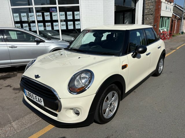 Mini Hatch One Hatchback White #4