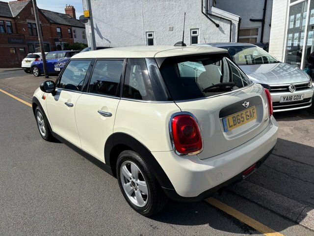 Mini Hatch One Hatchback White #6