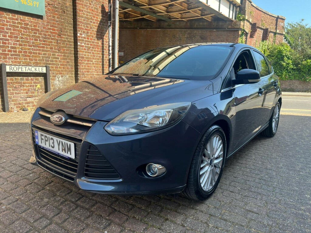 Ford Focus Hatchback 1.6 Tdci Zetec 2013 FP13YNM Grey #3