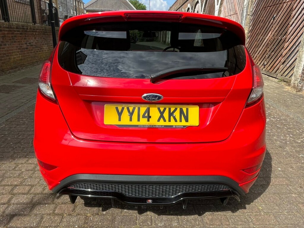 Ford Fiesta Hatchback 1.0 T Ecoboost Zetec S 2014 YY14XKN Red #5