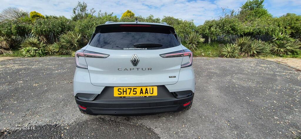 Renault Captur 1.8 E-tech Techno Euro 6 Ss SH75AAU Grey #4