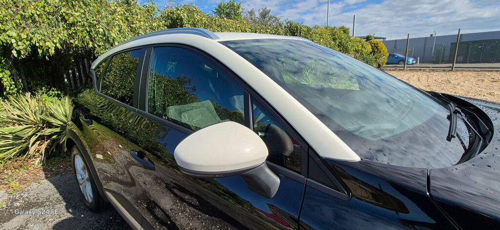 Renault Captur 1.3 Tce Iconic Euro 6 Ss HV70HWZ Black #2
