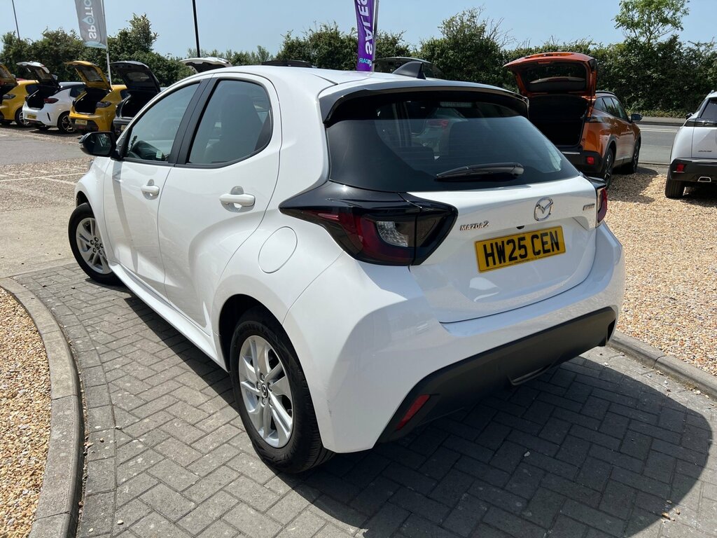 Mazda 2 Centre-line 1.5 Hybrid Cvt HW25CEN White #4