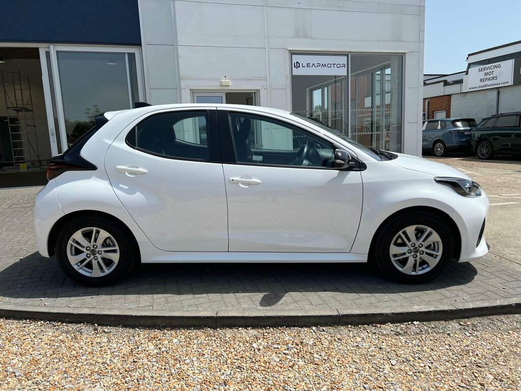 Mazda 2 Centre-line 1.5 Hybrid Cvt HW25CEN White #3