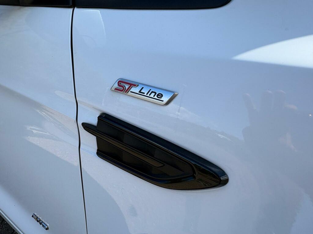 Ford Kuga 2.0 Tdci St-line Powershift Awd Euro 6 Ss EK17RXN White #5