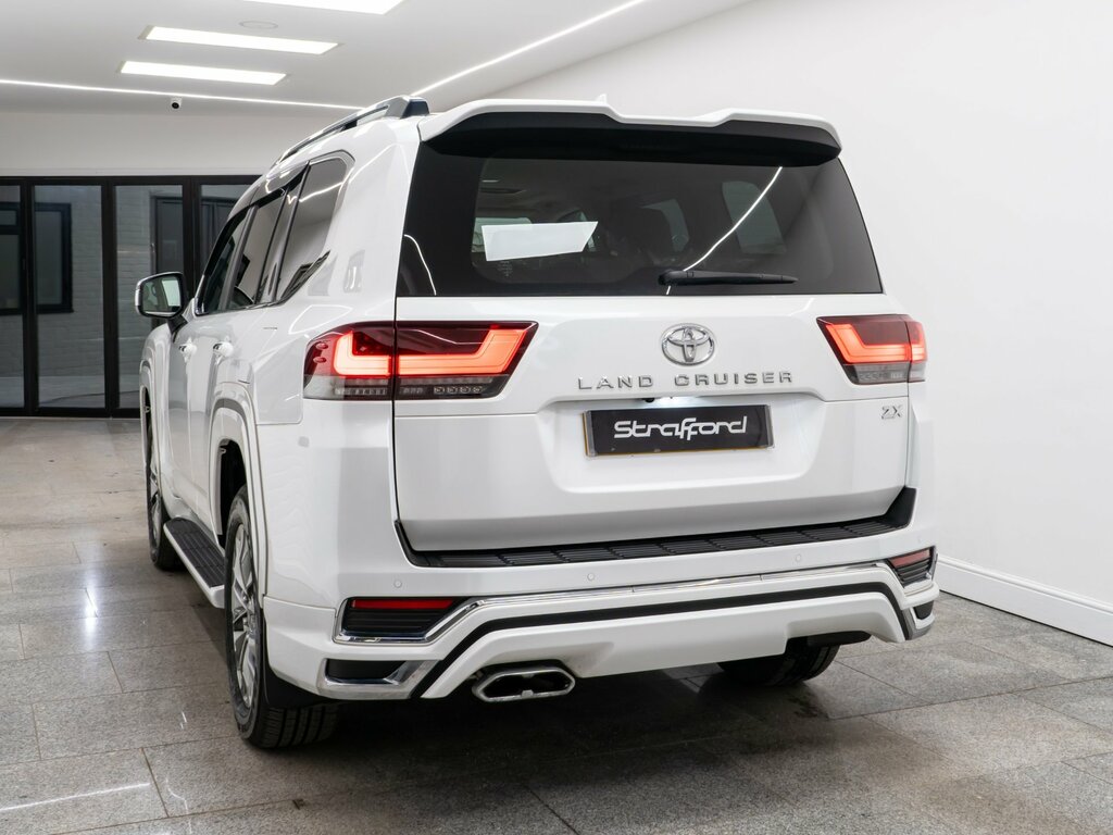 Toyota Land Cruiser 300 Series Zx 3.5 V6 Euro6 White #4