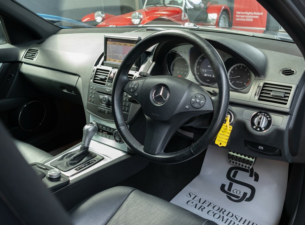 Mercedes-Benz C Class Saloon 1.8 Black #20