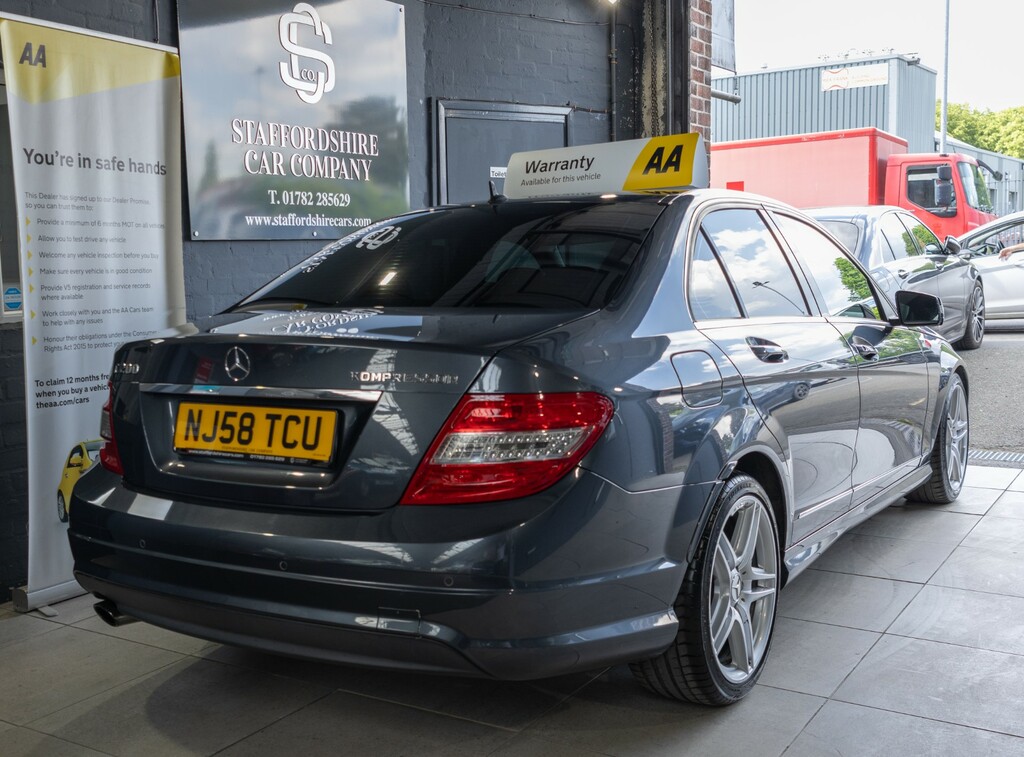 Mercedes-Benz C Class Saloon 1.8 Black #13