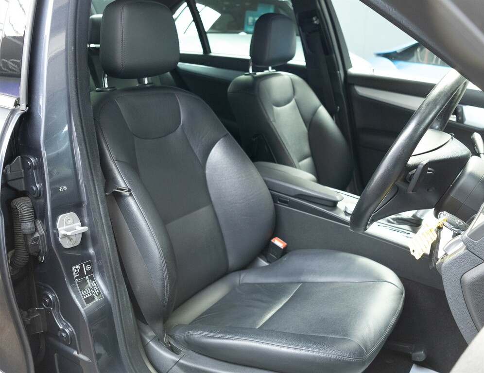 Mercedes-Benz C Class Saloon 1.8 Black #18