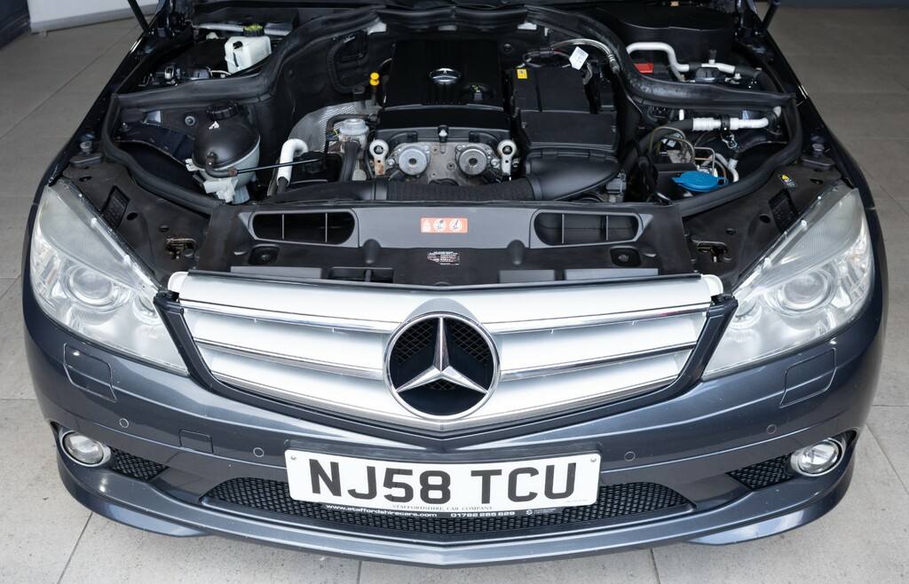 Mercedes-Benz C Class Saloon 1.8 Black #43