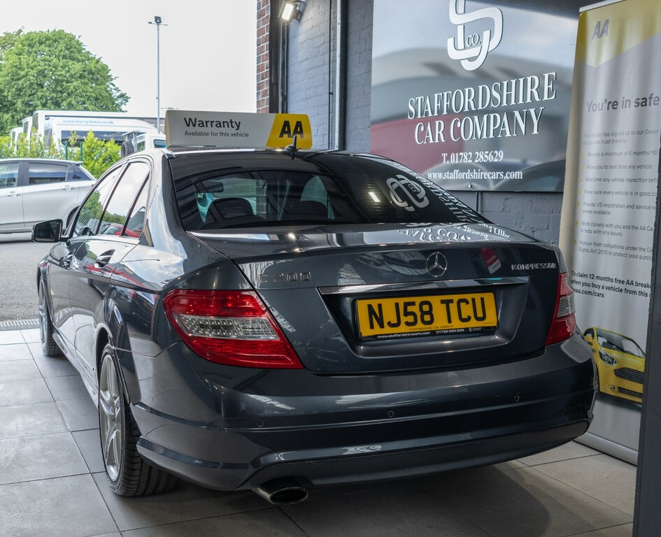 Mercedes-Benz C Class Saloon 1.8 Black #8