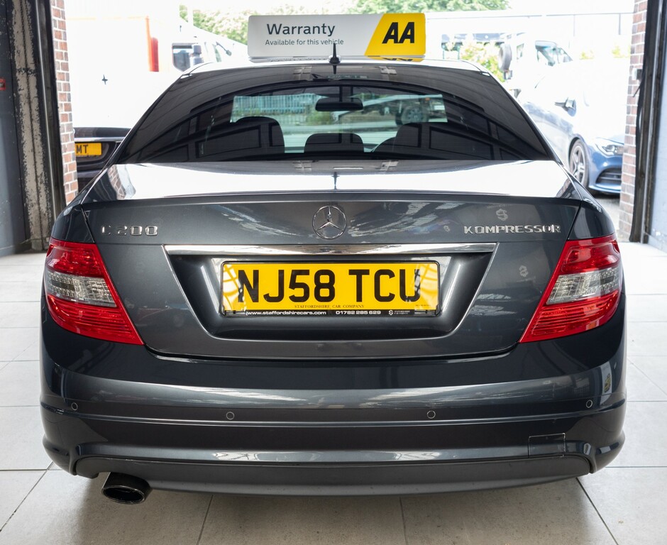 Mercedes-Benz C Class Saloon 1.8 Black #10