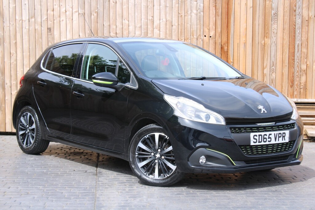 Peugeot 208 1.2 Puretech Allure 2015 SD65VPR Black #2