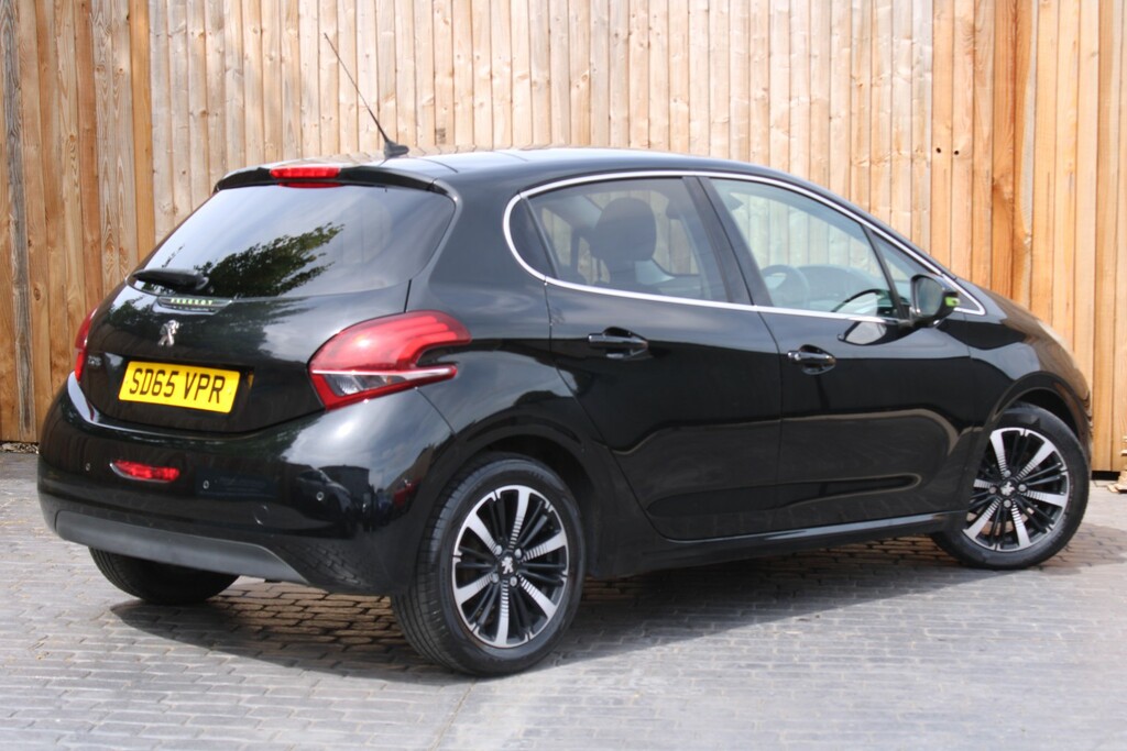 Peugeot 208 1.2 Puretech Allure 2015 SD65VPR Black #3