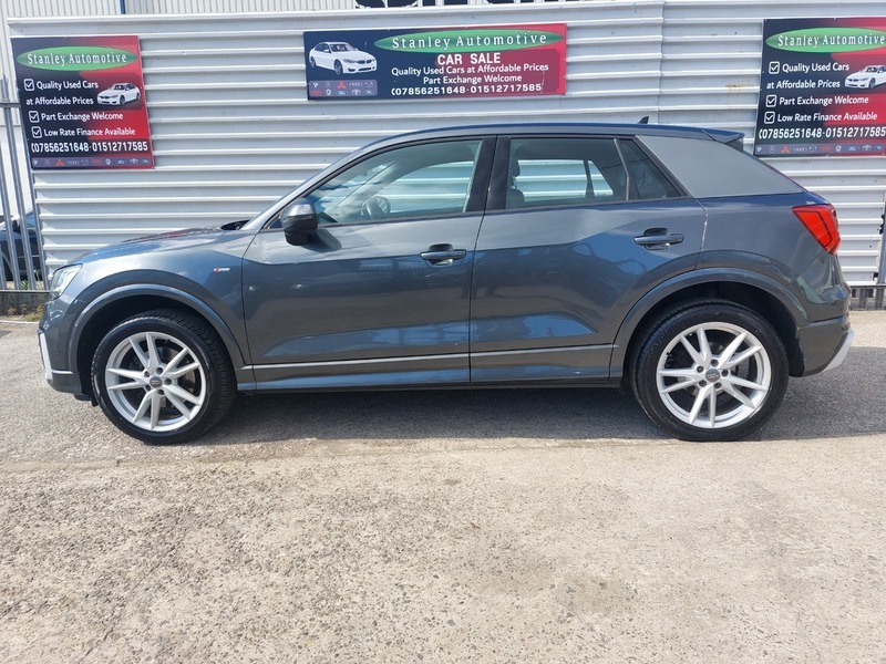 Audi Q2 Tdi S Line YT68HRR Grey #4