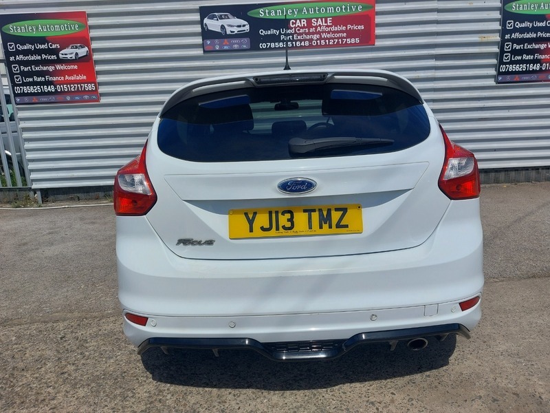 Ford Focus Zetec S Tdci YJ13TMZ White #6