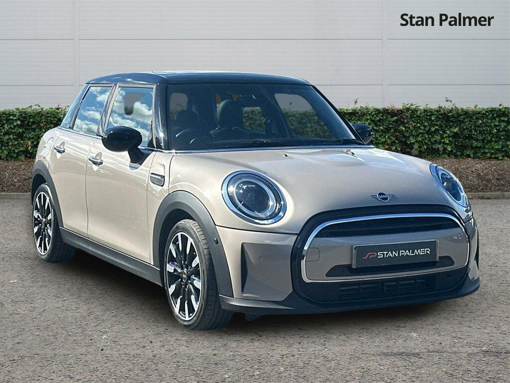 Mini Hatch 1.5 Cooper Exclusive Hatchback Steptron Grey