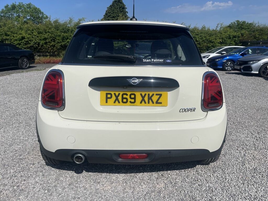 Mini Hatch 1.5 Cooper Classic Hatchback Eur PX69XKZ White #4